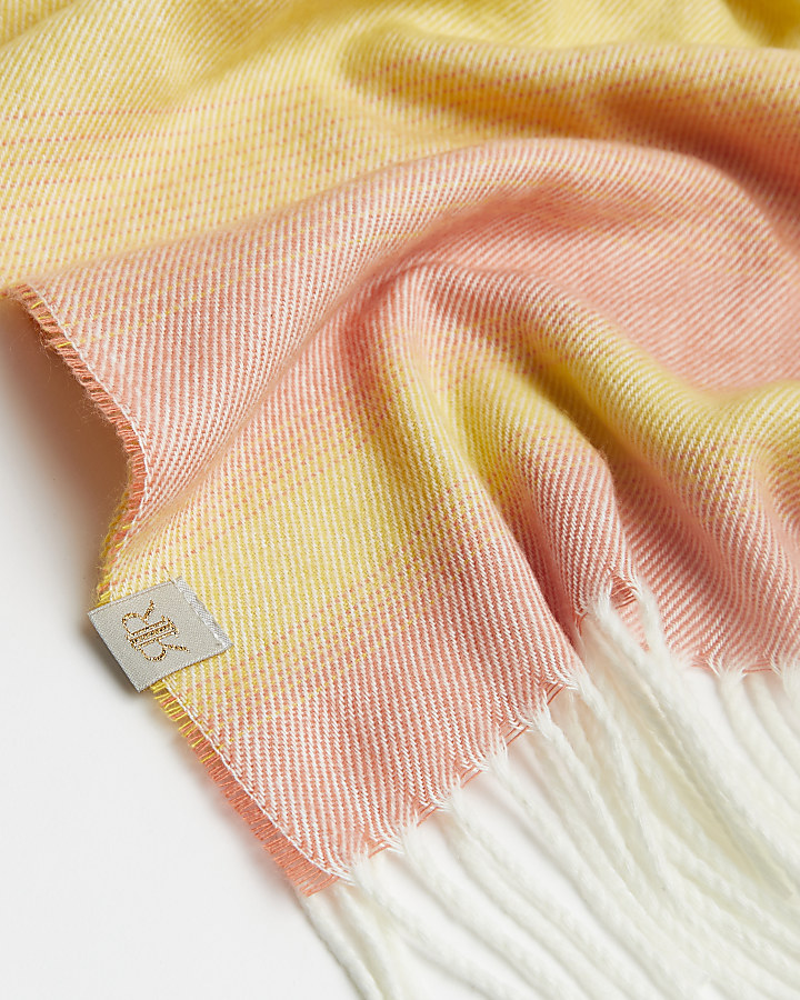 Pink ombre scarf