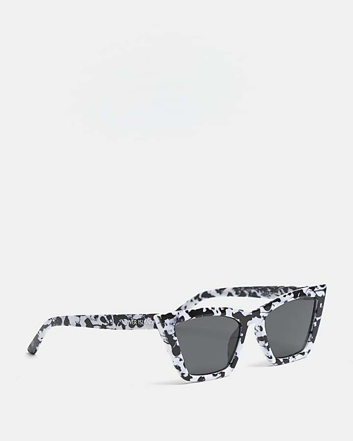 Black printed cat eye sunglasses