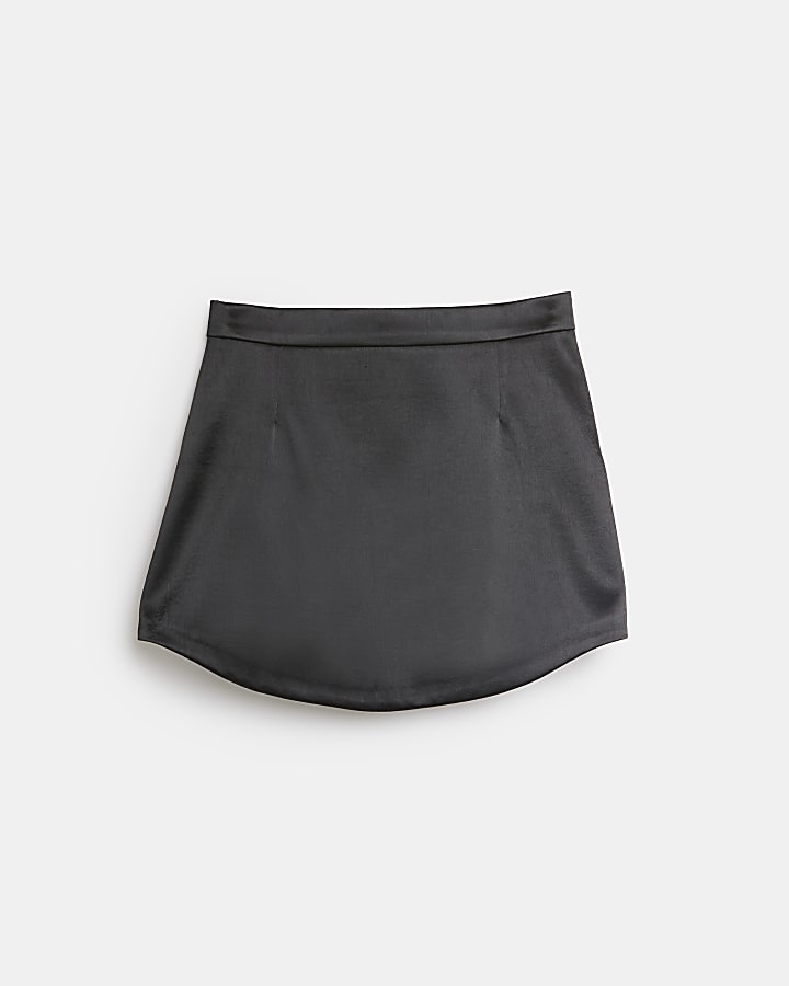 Black curved hem mini skirt