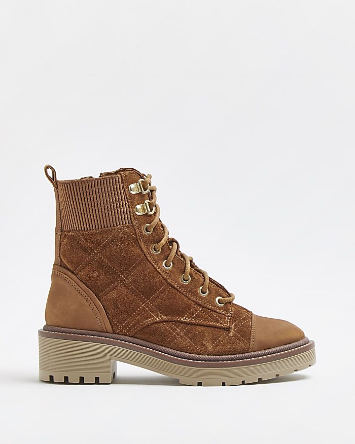 Brown suede quilted hiking boots