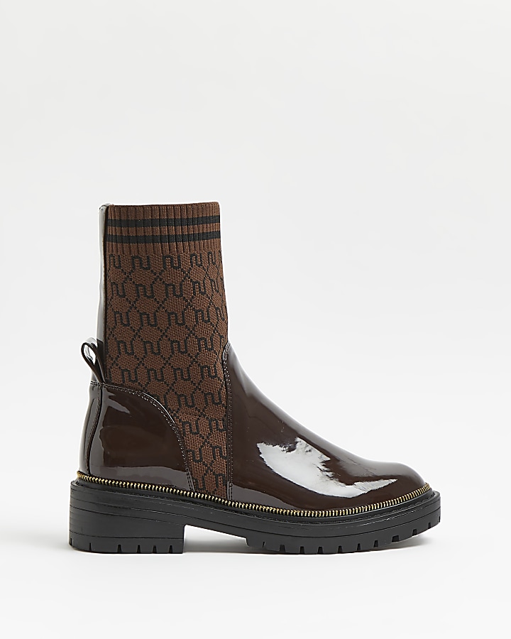 Brown RI monogram knitted boots
