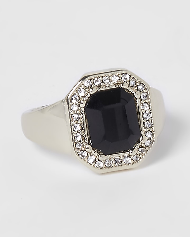 Black stone colour diamante ring