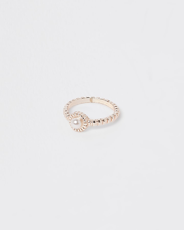 Rose gold colour pearl stone ring