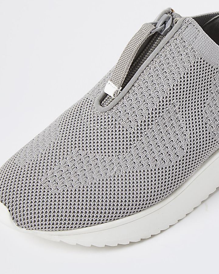 Grey wide fit knitted runners