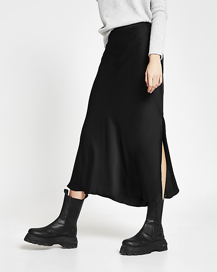 Black side split satin skirt