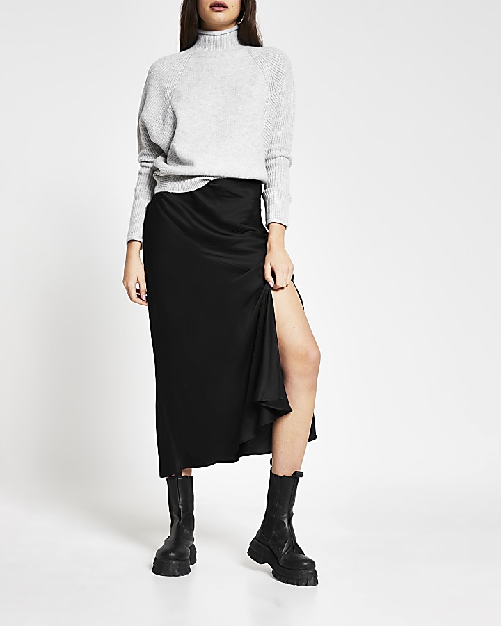 Black side split satin skirt