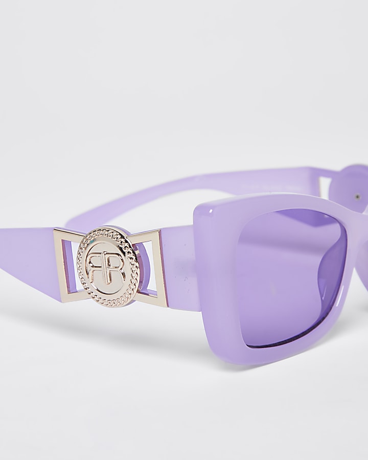 Purple flared cat eye sunglasses