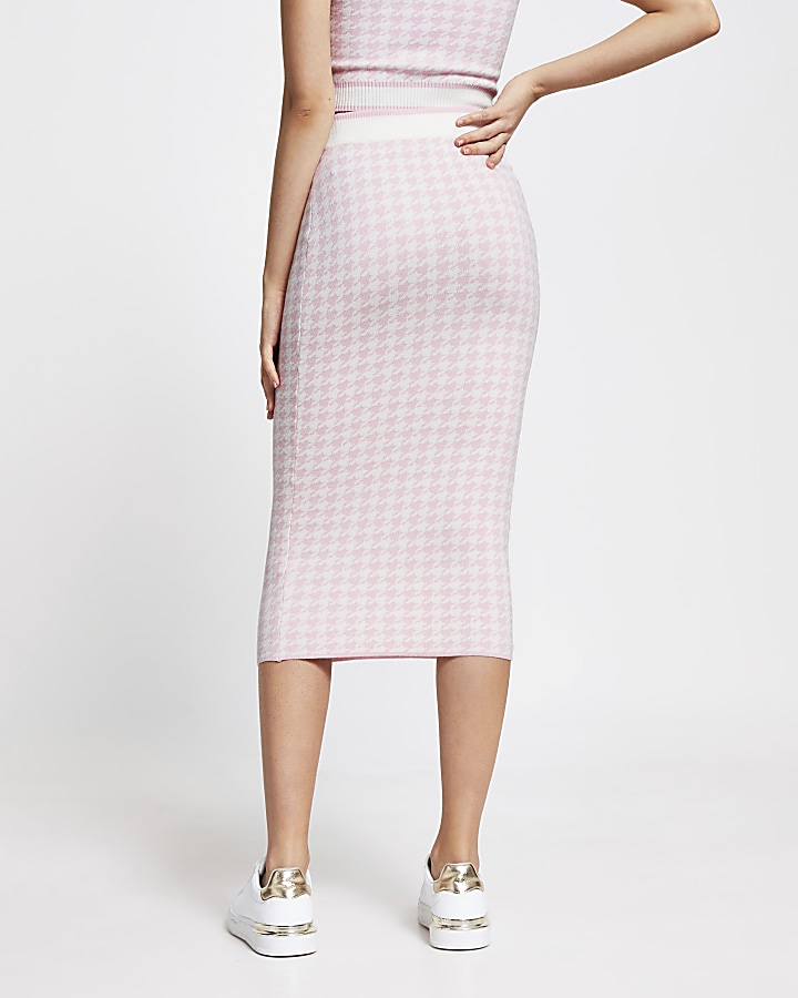 Pink dogtooth knitted midi skirt