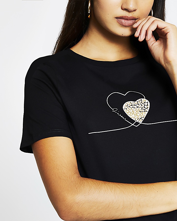Black short sleeve double heart print t-shirt