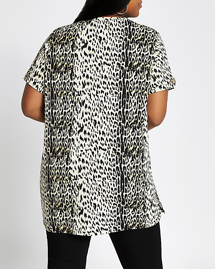 Plus v neck leopard print t-shirt