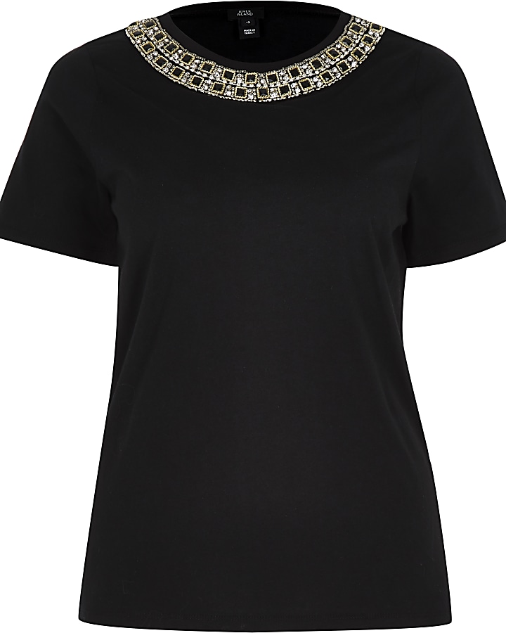 Black short sleeve necklace trim t-shirt
