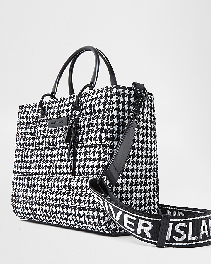 Black dogtooth boxy quilted tote bag