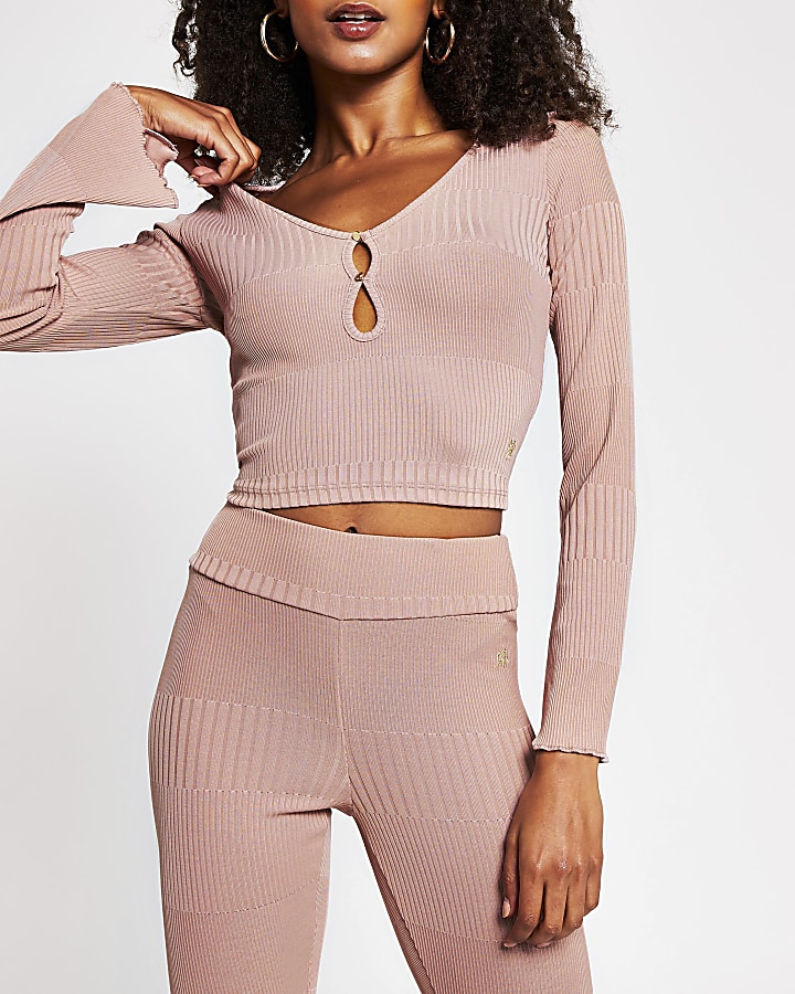 Pink fluted sleeve keyhole top