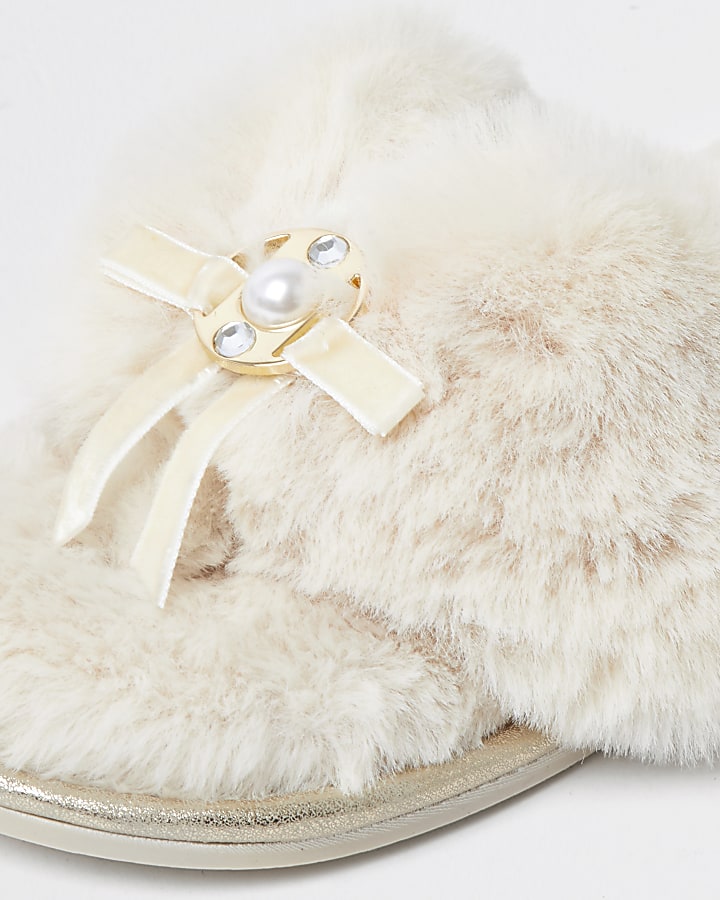 Cream bow faux fur slippers