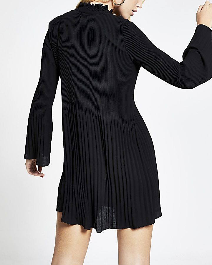 Black long sleeve pleated mini swing dress