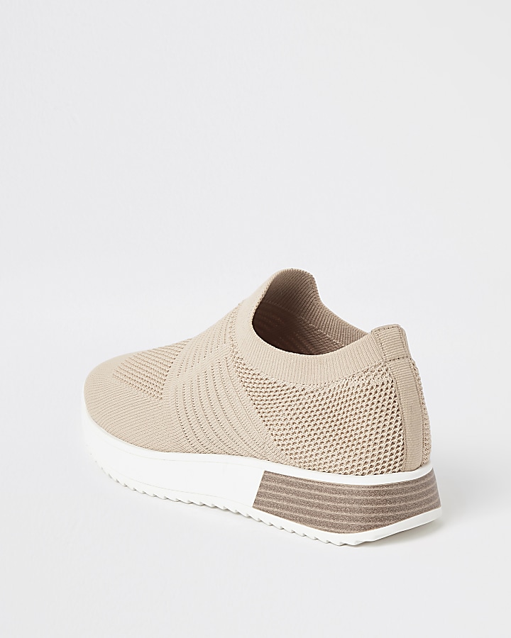 Beige wide fit knitted runner trainers
