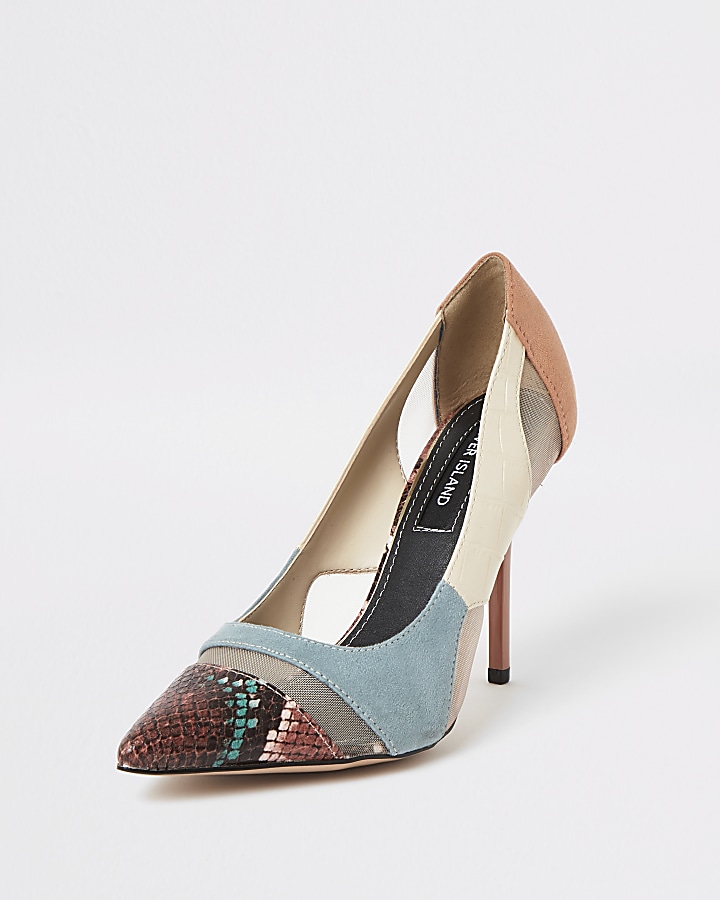 Blue snake printed mesh court shoes