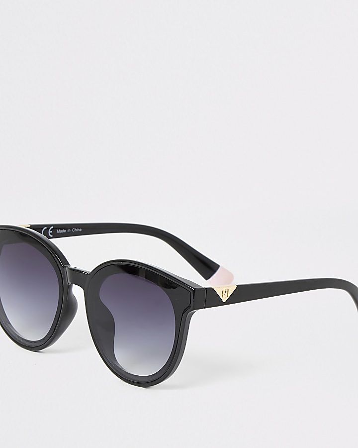 Black glam shape sunglasses