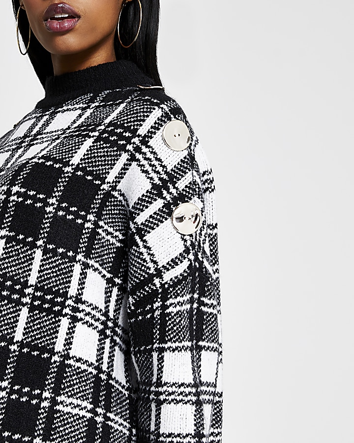 Black check turtle neck knitted cape