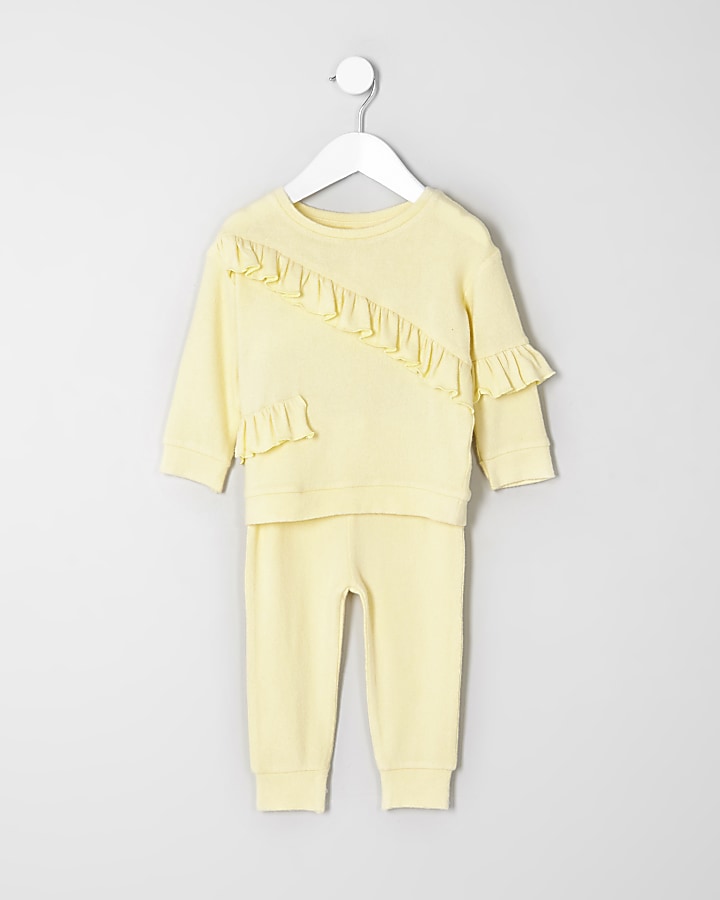 Mini girls yellow top and joggers outfit