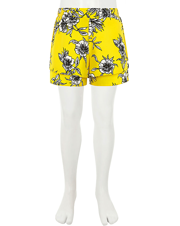 Girls yellow daisy print double layer shorts