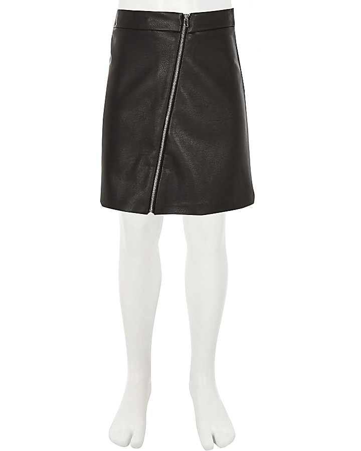 Girls black faux leather zip through skirt