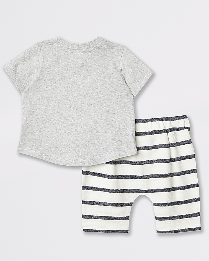Baby grey graphic print T-shirt outfit