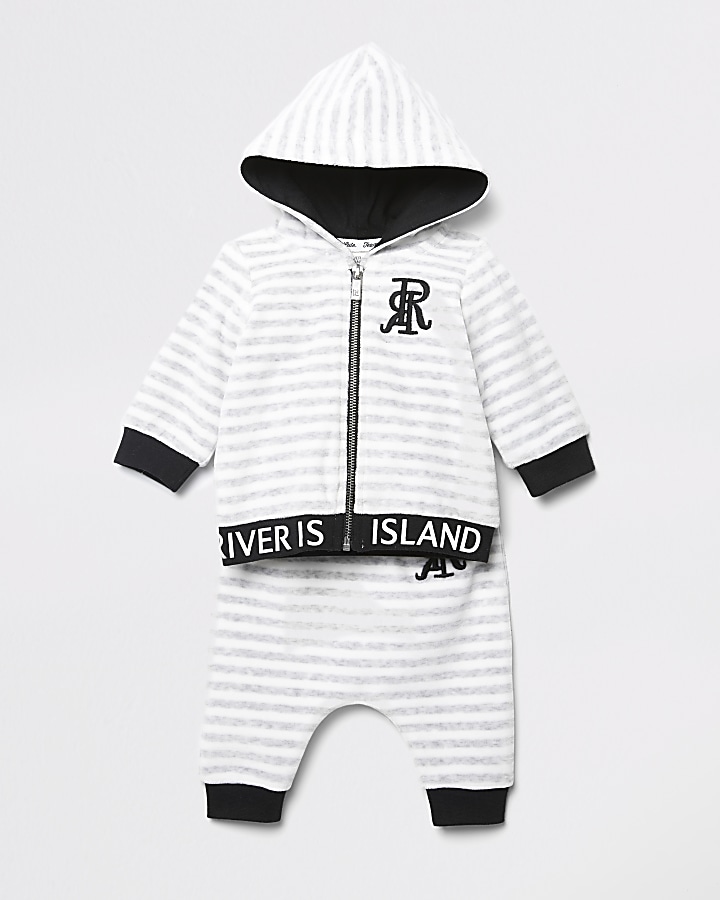 Baby grey stripe RI velour hoodie outfit