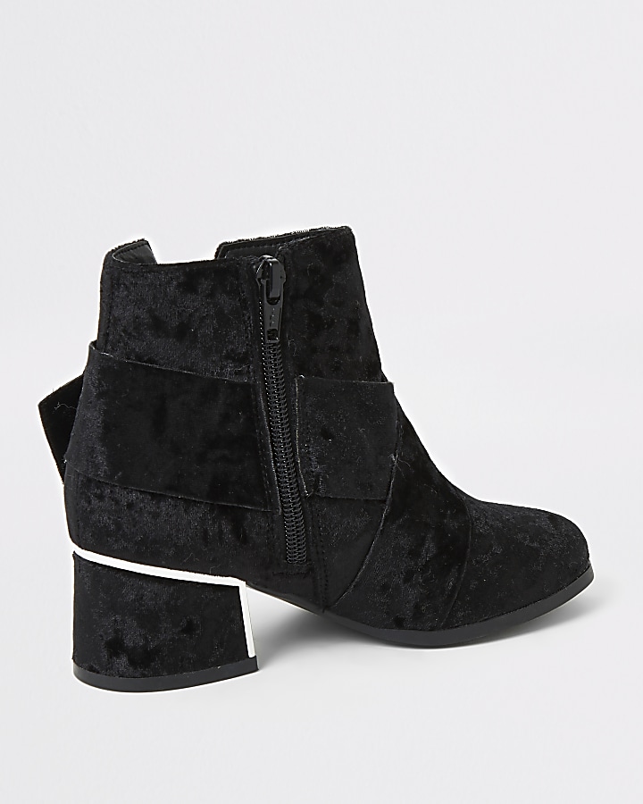 Girls black velvet bow heel boots