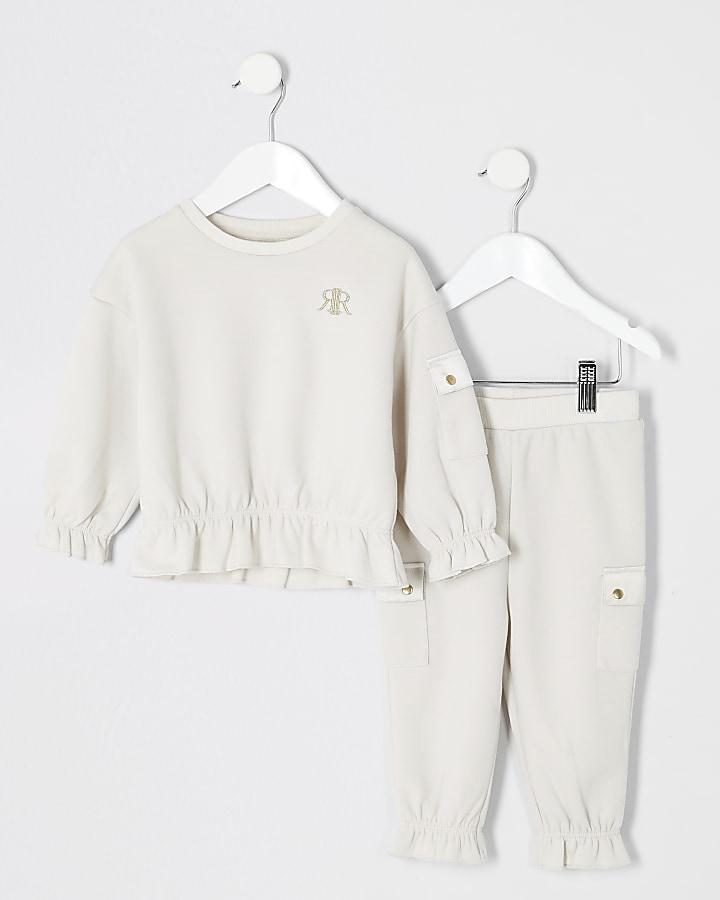 Mini girls beige utility sweatshirt outfit
