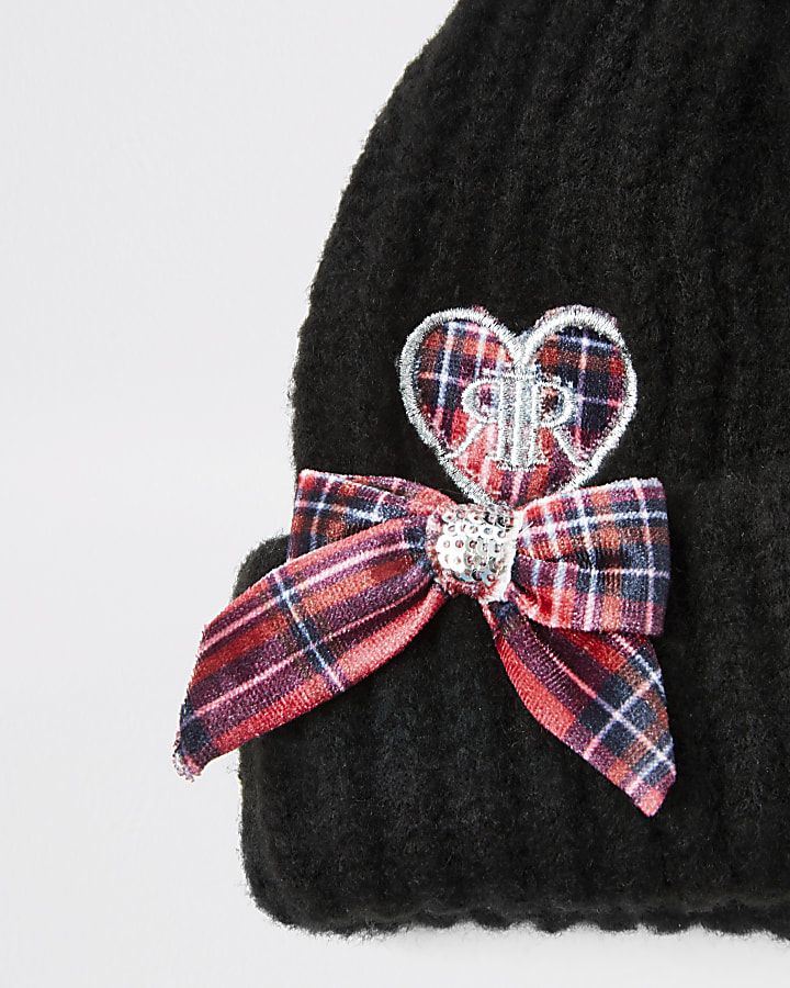 Mini girls black heart hat and mitten set