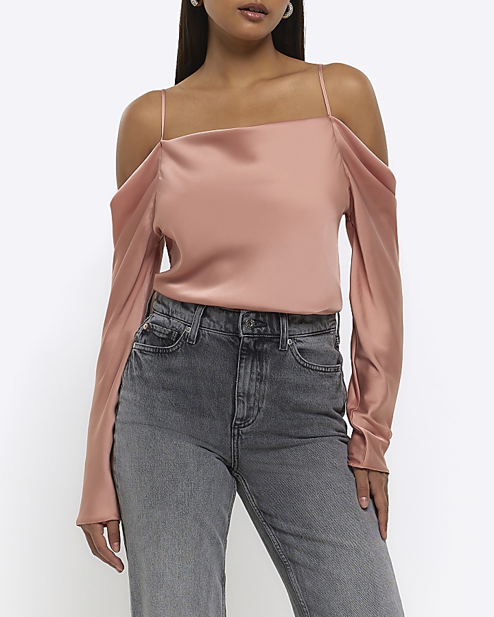 Long sleeve outlet shoulderless top