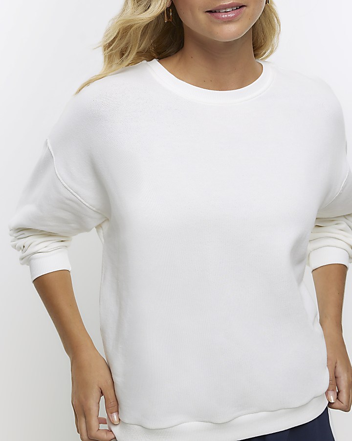 White long sleeve sweatshirt