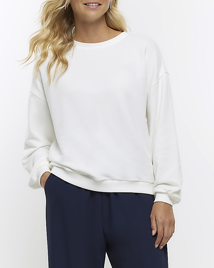 White long sleeve sweatshirt