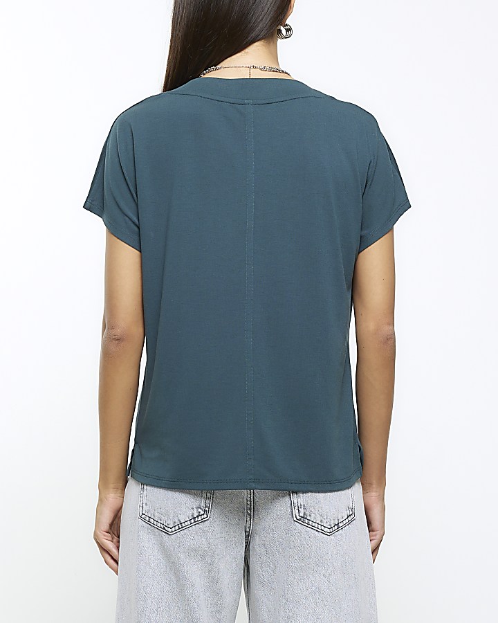 Green v-neck t-shirt
