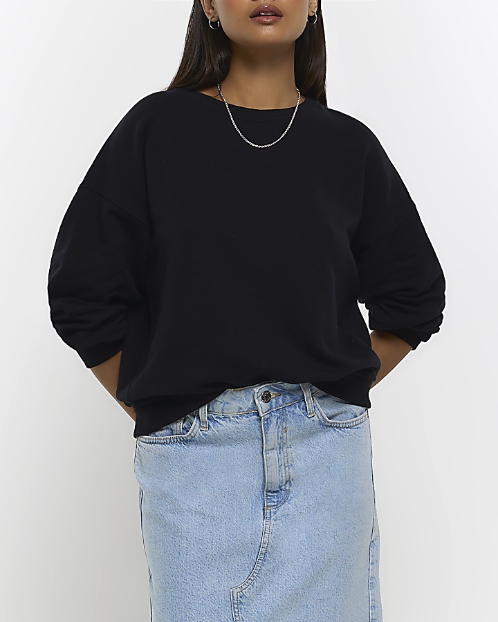 Black crew neck sweatshirt