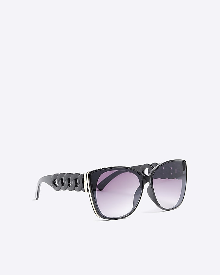 Black chain cat eye sunglasses