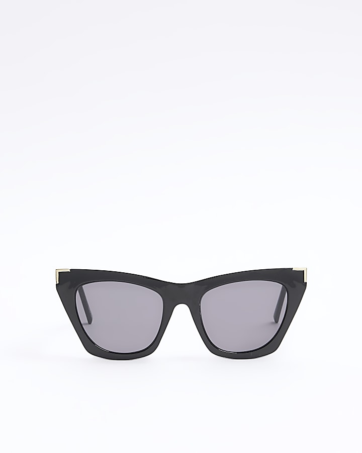 Black pointed cat eye sunglasses