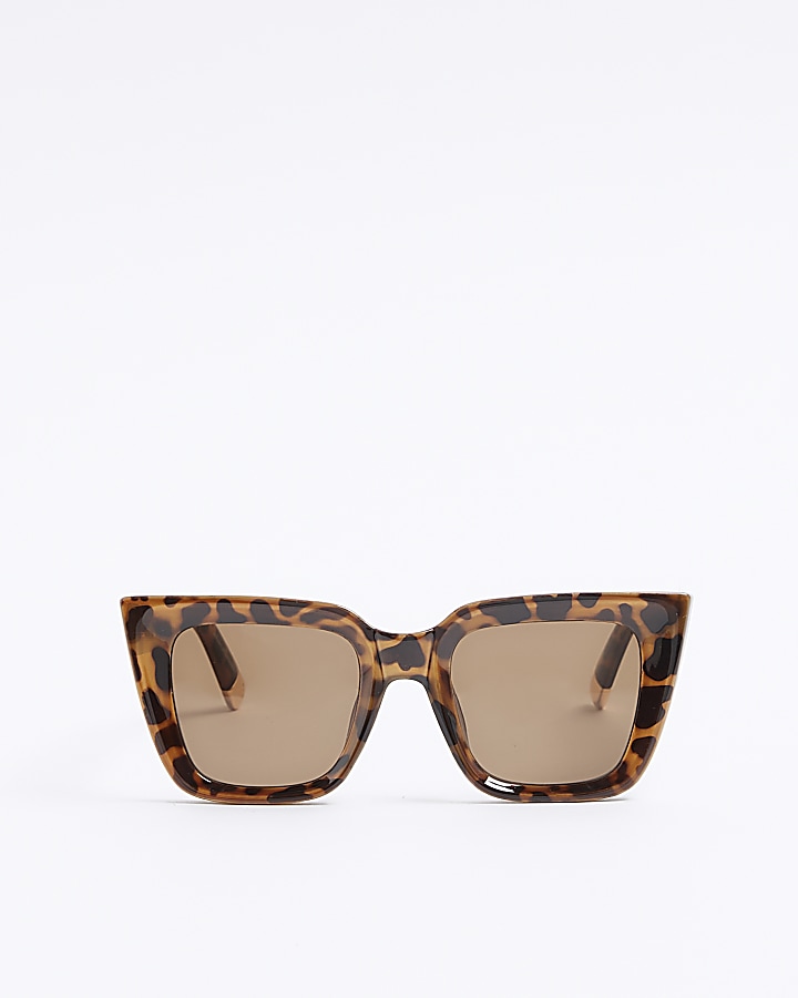 Brown tortoise oversized cat eye sunglasses