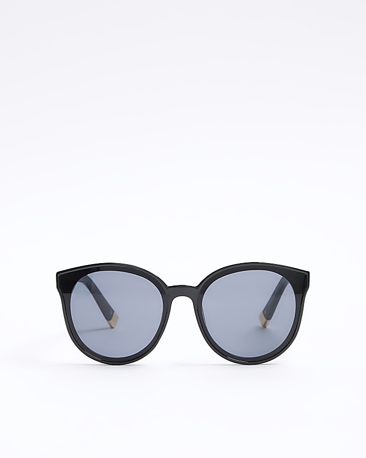 Black round cat eye sunglasses