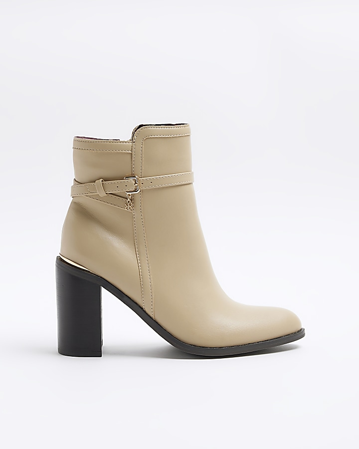 Cream block hot sale heel boots