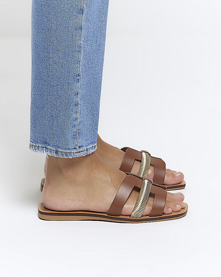 Brown leather flat sandals