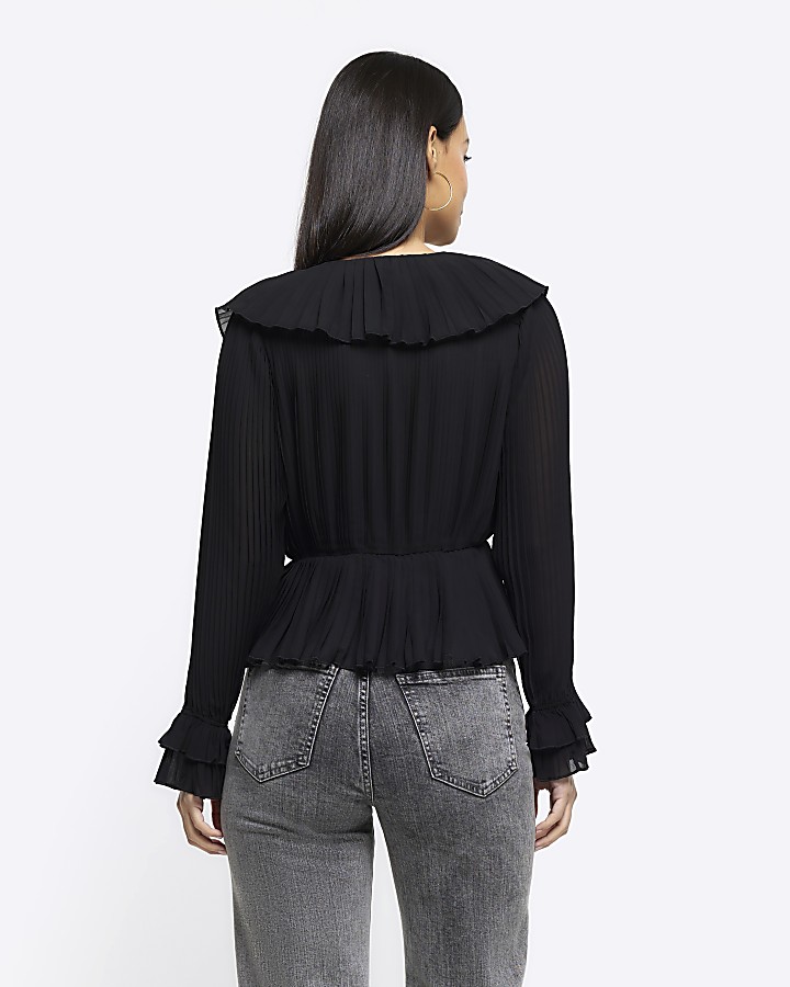 Black plisse frill blouse