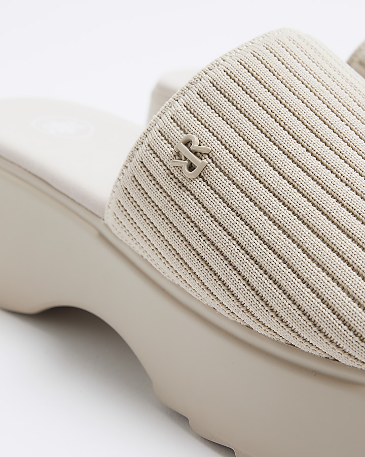 Beige knit flatform sandals