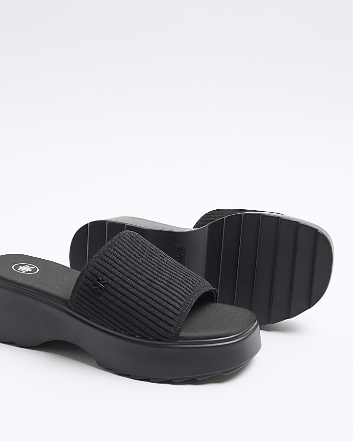 Black knit flatform sandals