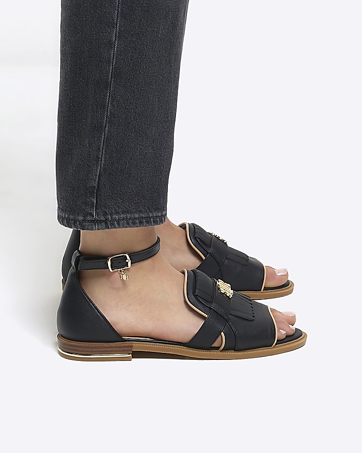 Black peep toe flat sandals