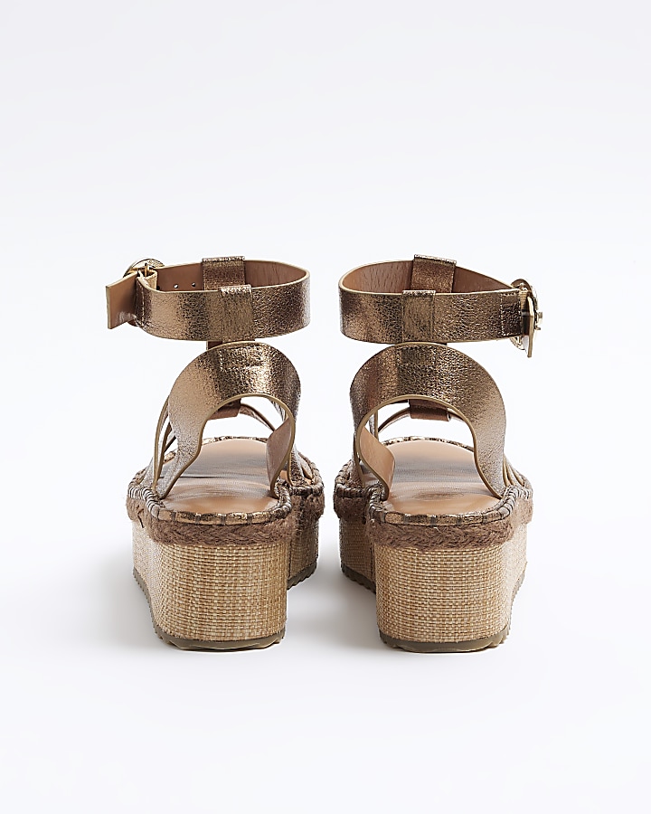 Bronze gladiator flatform sandals