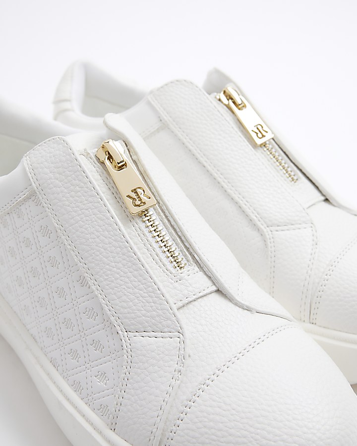 White wide fit embossed zip trainers