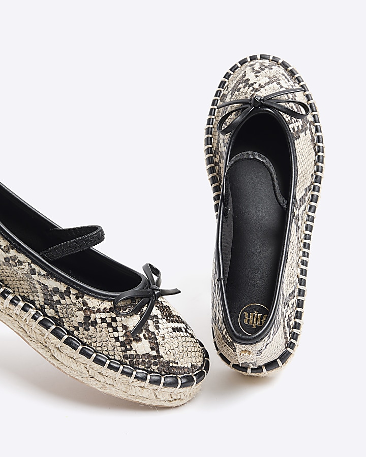 espadrille pumps