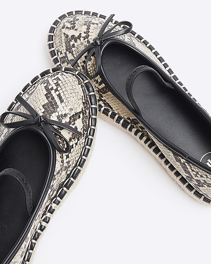 espadrille pumps